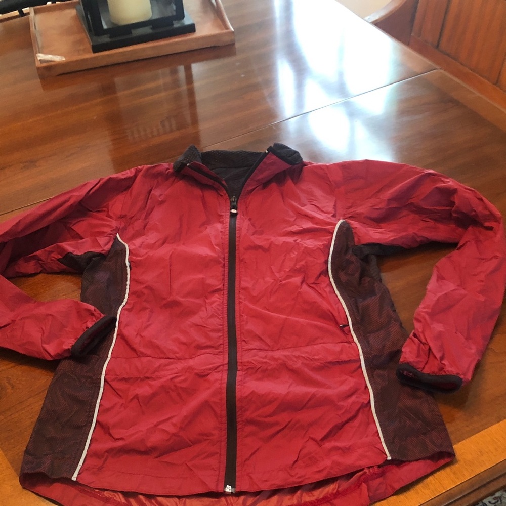 Women's Lightweight Lululemon Burgundy Zip-Front Jacket (cycling?)